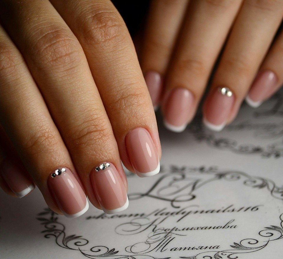 Френч на квадратных ногтях