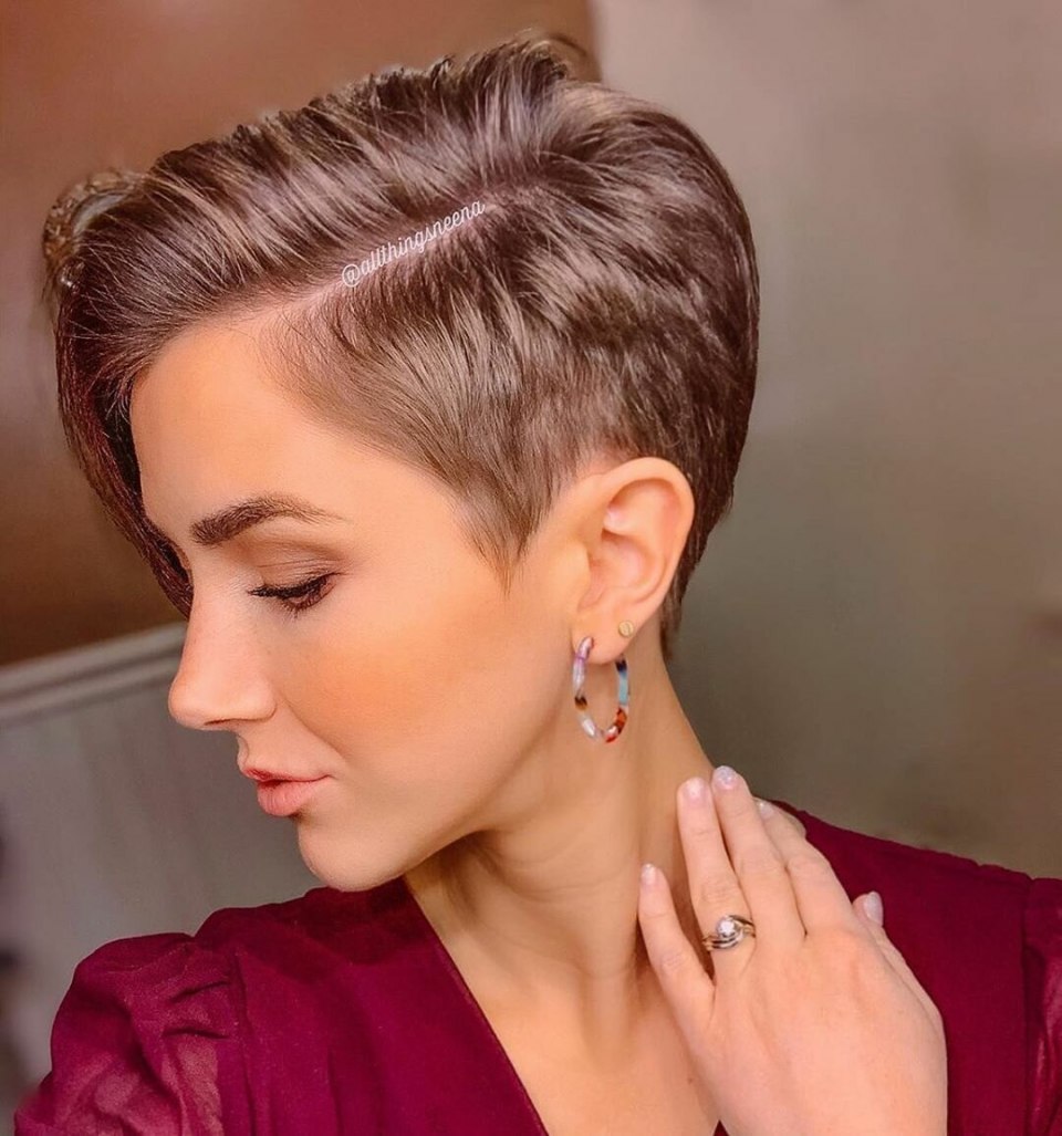 Стрижка Пикси 2022