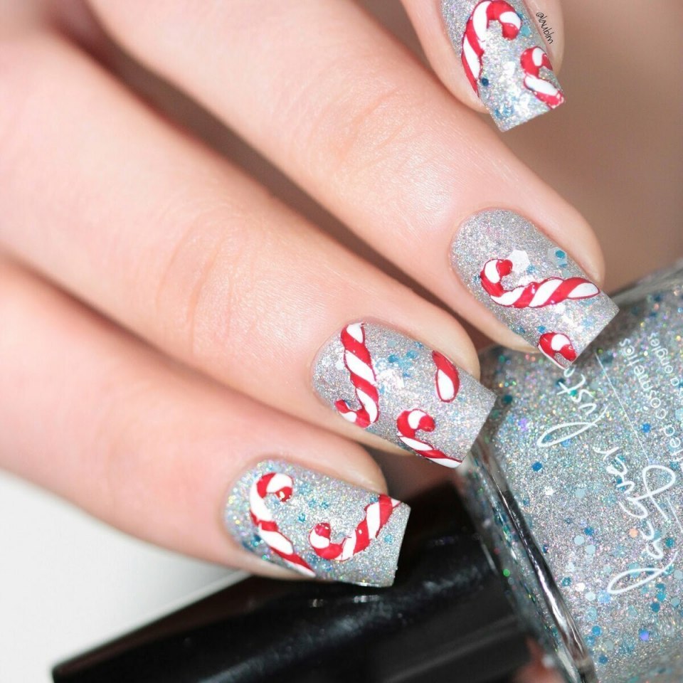 Красивый новогодний маникюр на короткие ногти