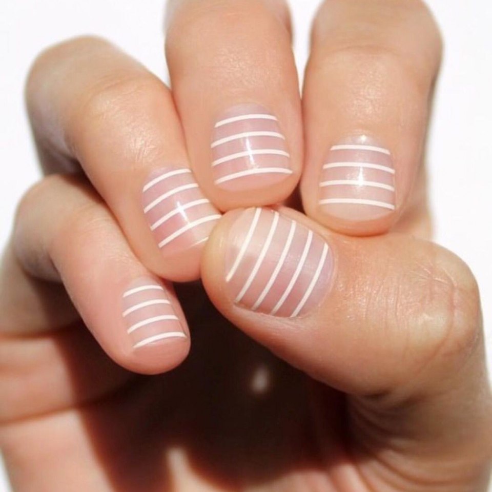 Лунка у основания ногтя