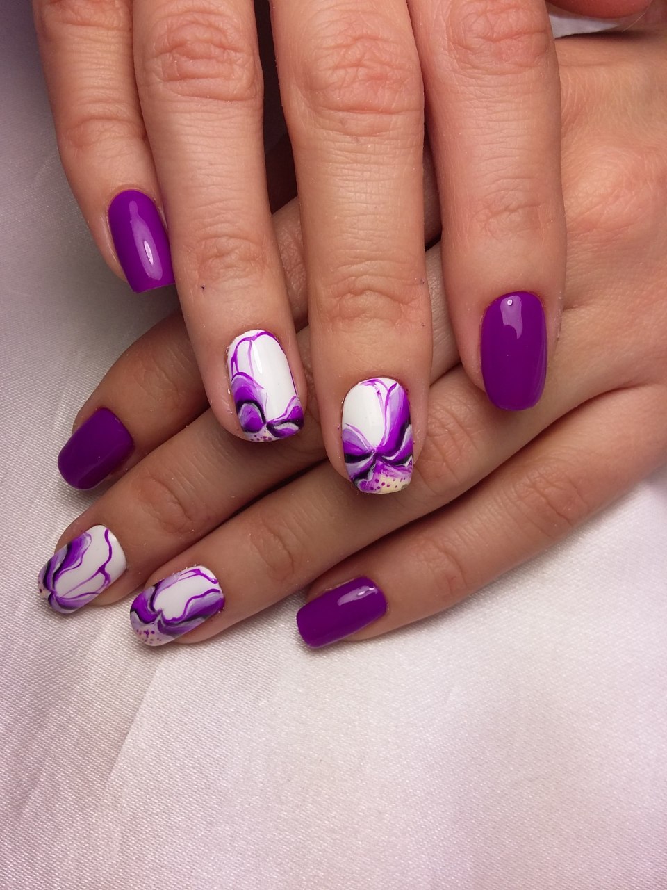 Френч сиреневый с бабочкой