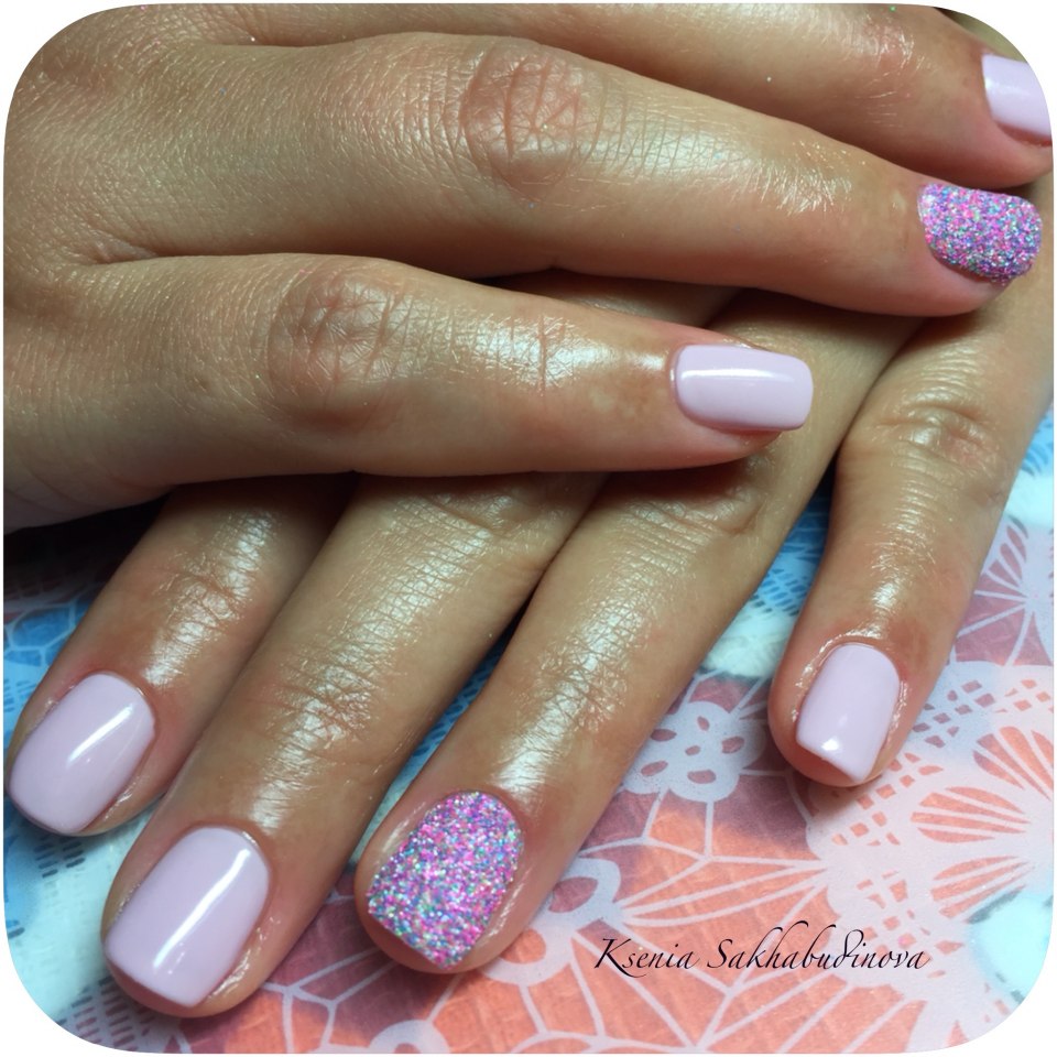 Маникюр шеллак розовый