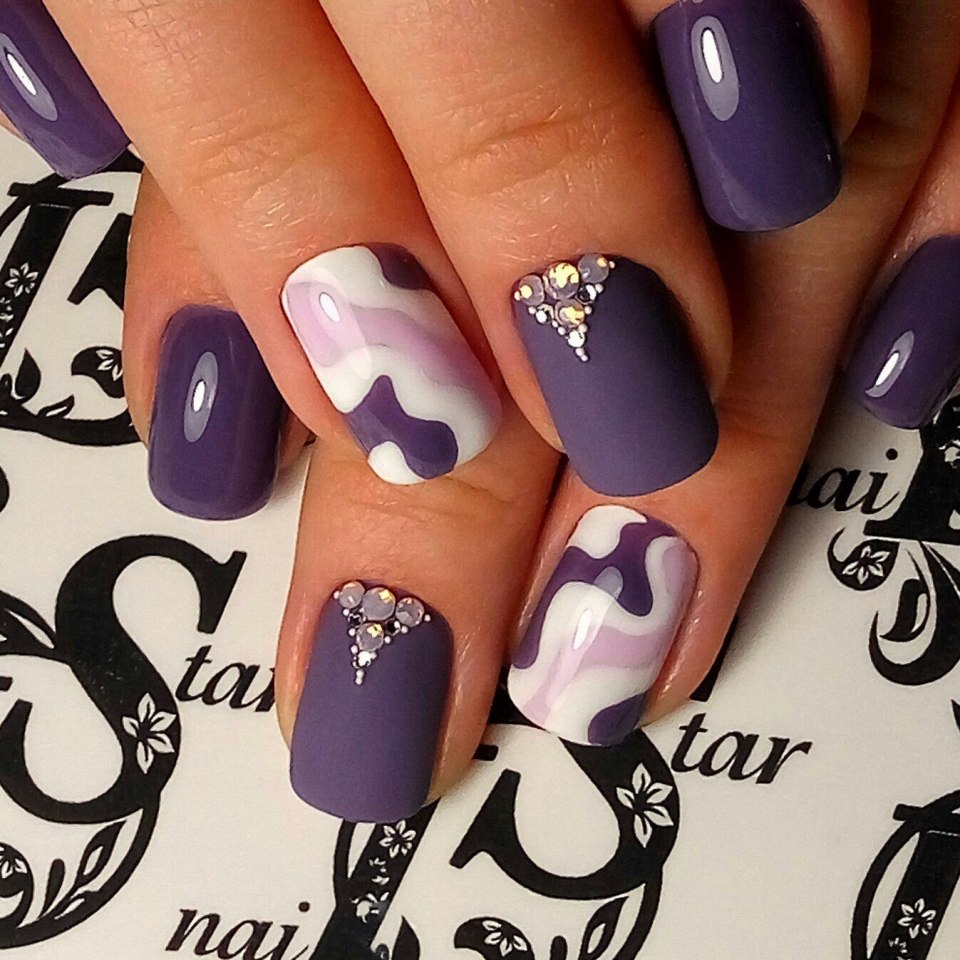 Маникюр фиолетовый молодежный