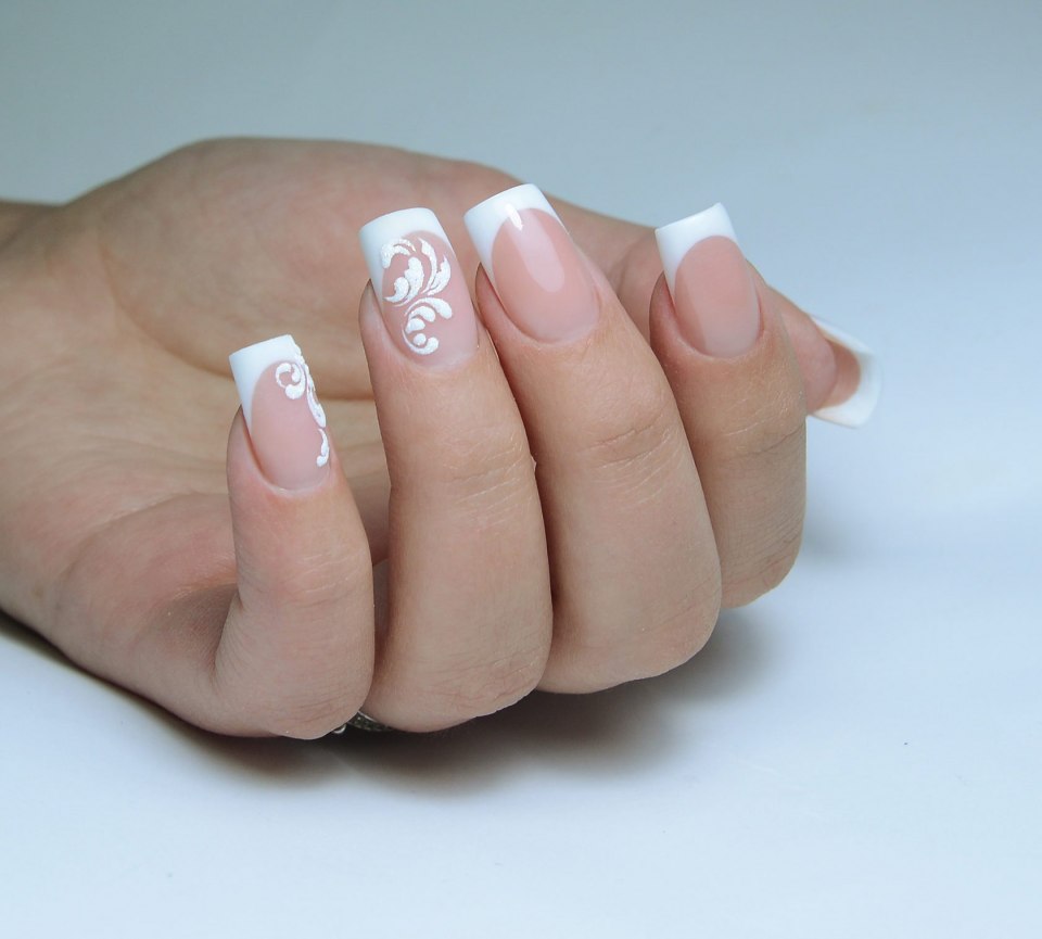 Нюдовый френч квадрат