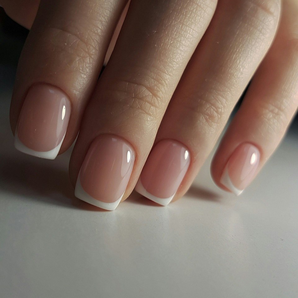 Тонкий френч на короткие ногти