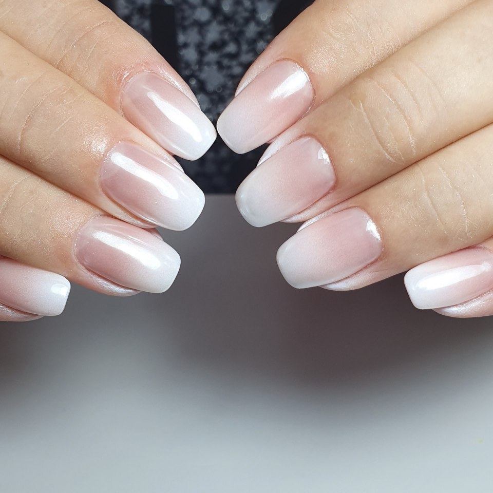 Наращивание ногтей короткие