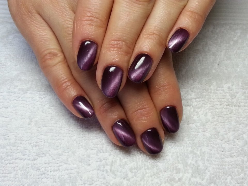 Космический маникюр кошачий глаз