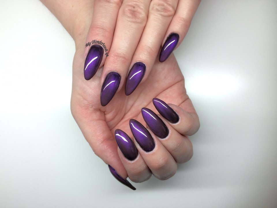 Ногти кошачий глаз сиреневый