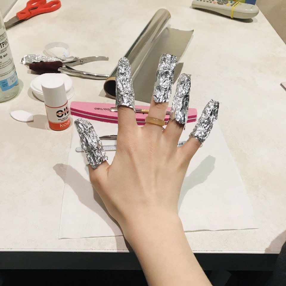 Женский педикюр в салоне