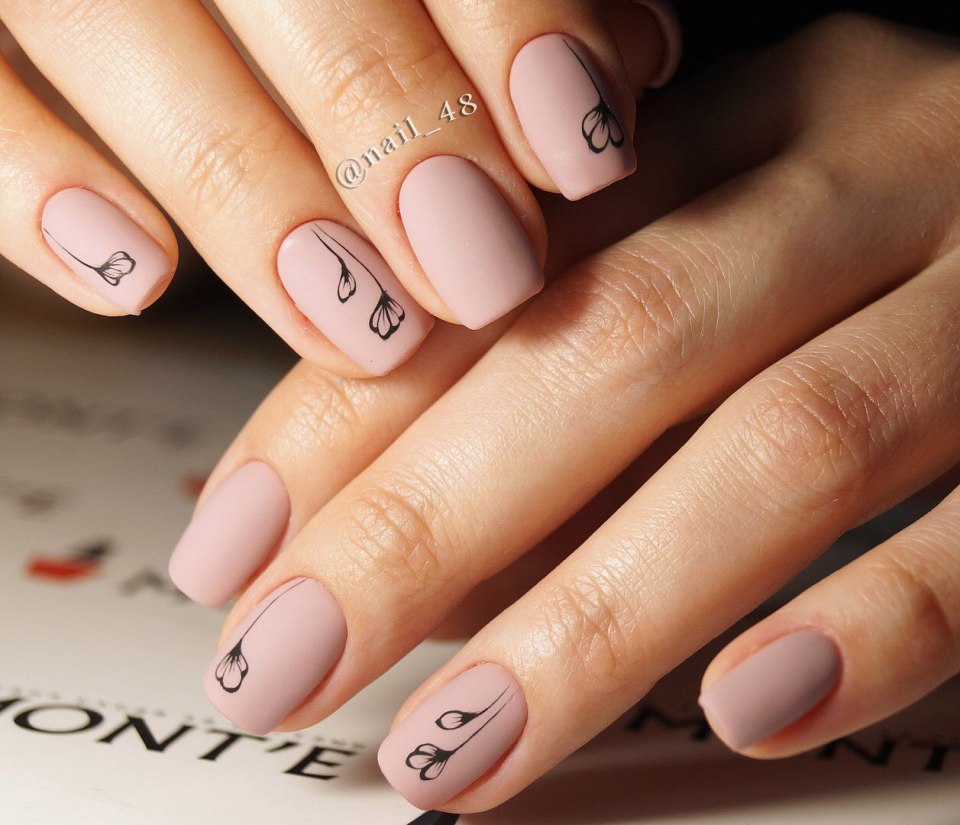 Нежный маникюр