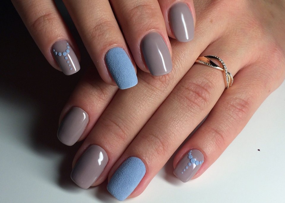 Серый маникюр на короткие ногти