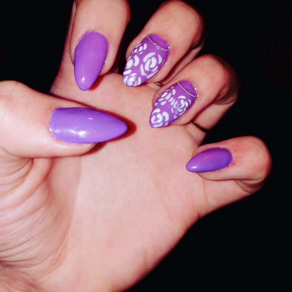 Ногти розово фиолетовые овальные
