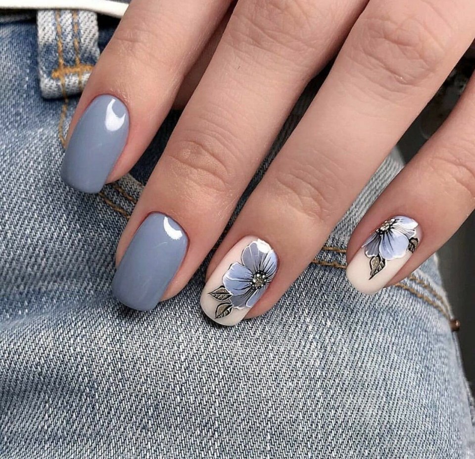 Светло серый маникюр