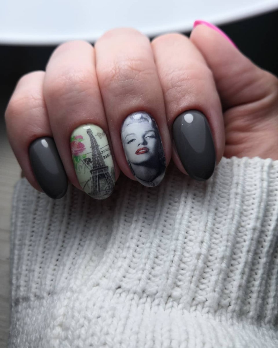 Маникюр с серебристыми звездочками