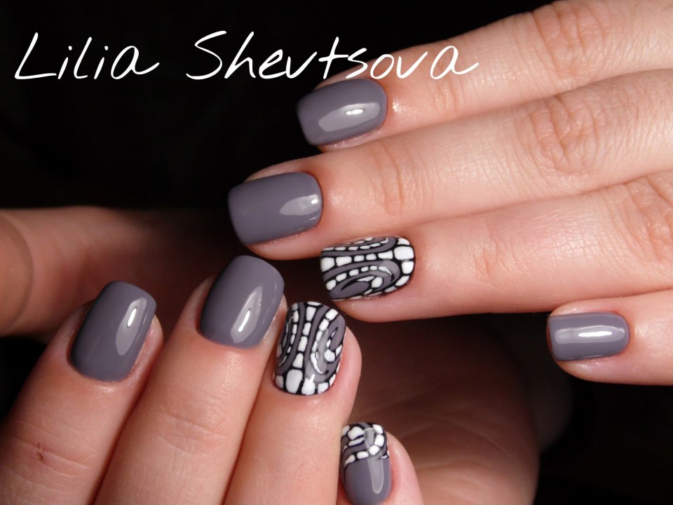 Серый матовый маникюр