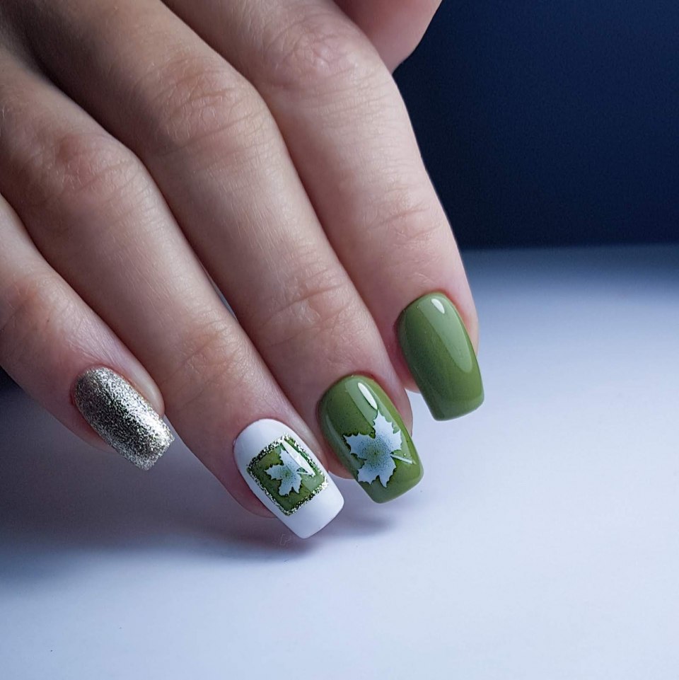 Ярко салатовые ногти