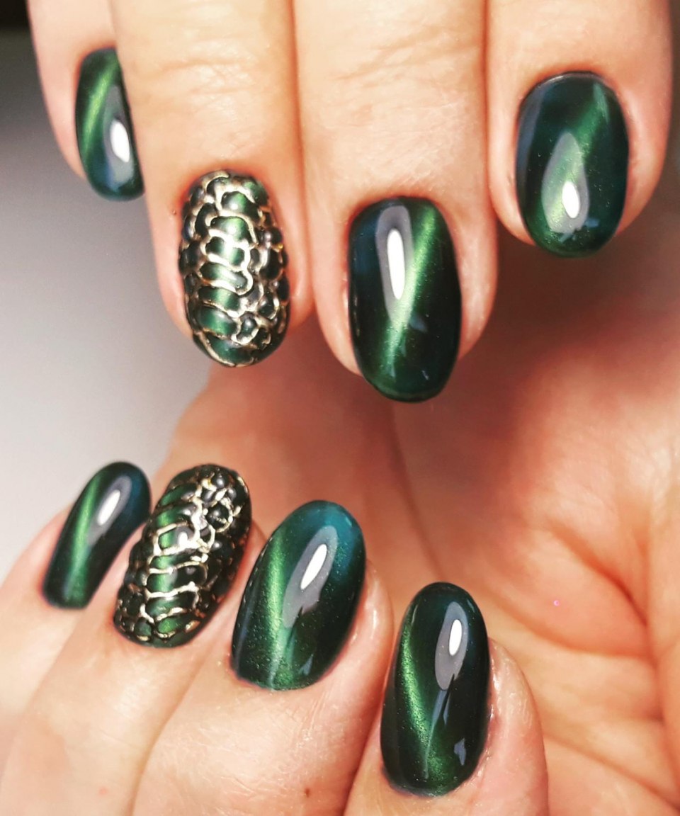 Лак кошачий глаз изумрудный