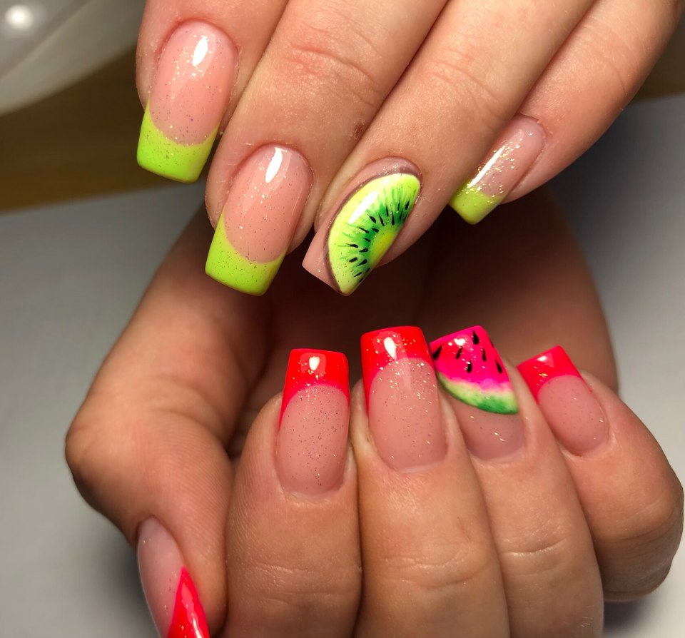 Маникюр разноцветный комбинированный