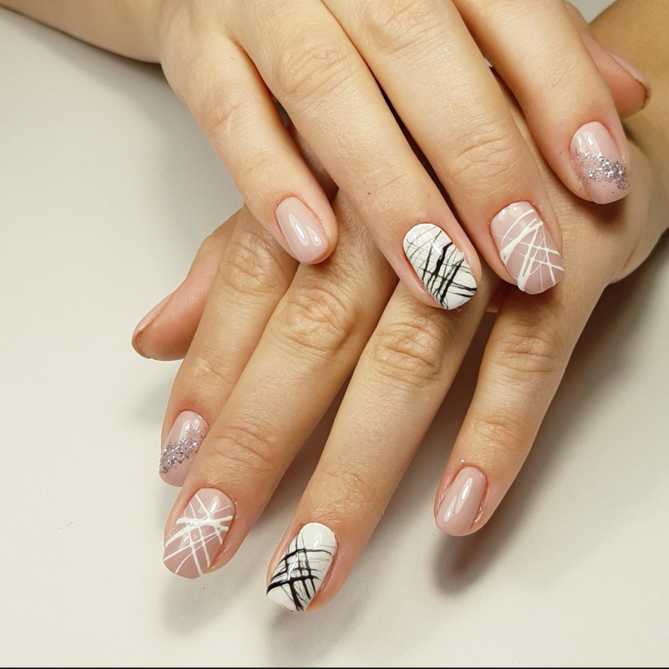 Элегантный маникюр 2021