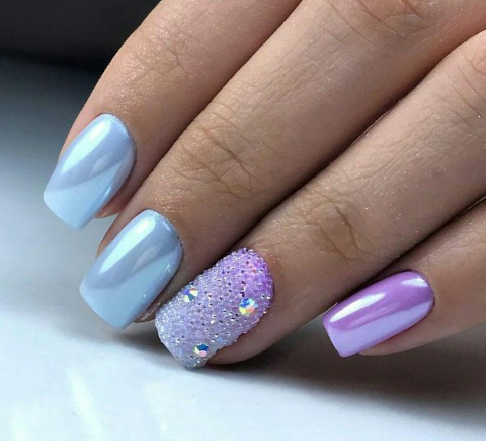 Ногти сиреневые с голубым