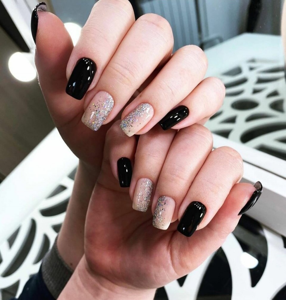 Чёрные ногти дизайн квадратные средние