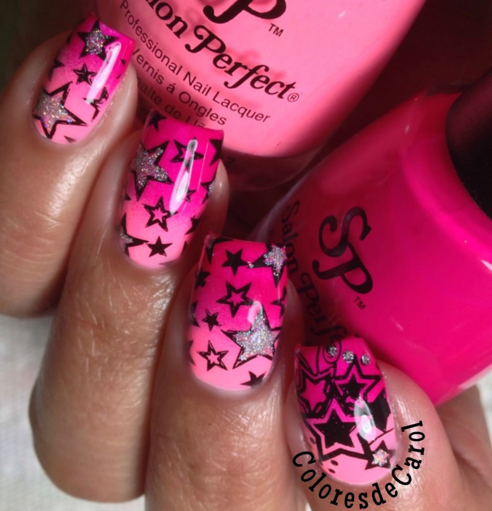 Маникюр розовый с черным