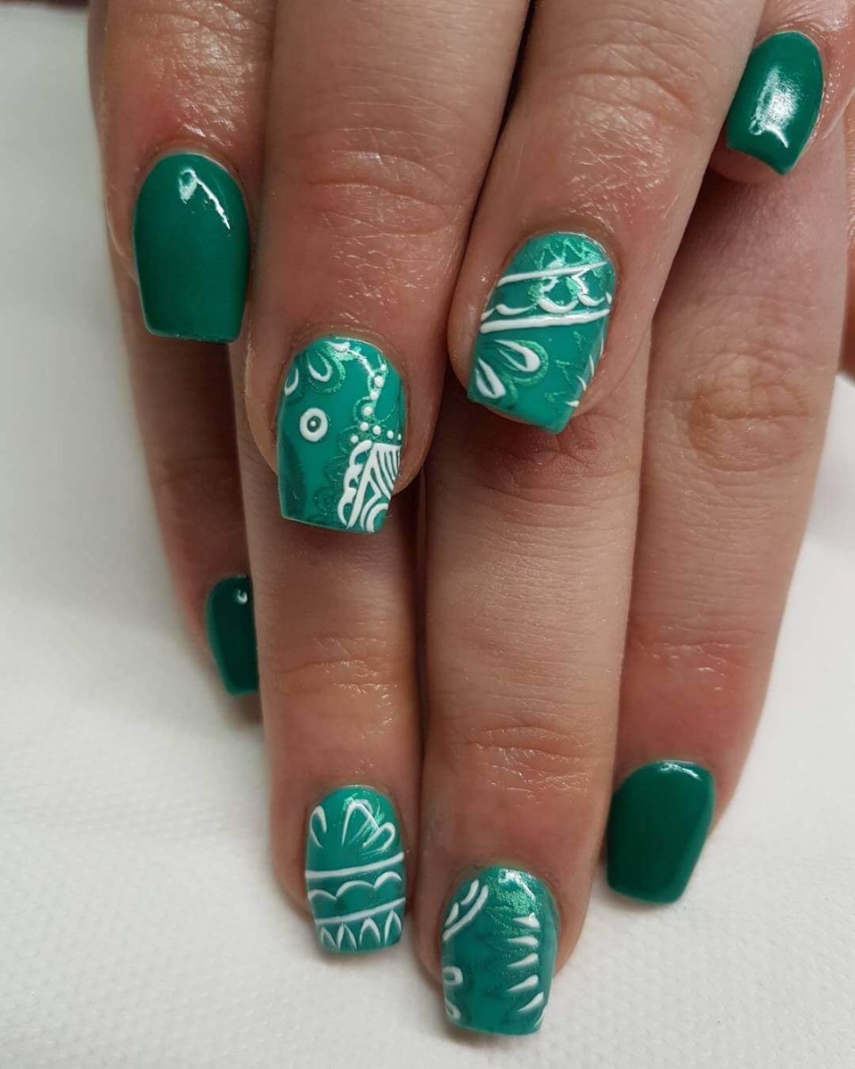 Изумрудный маникюр Слизерин