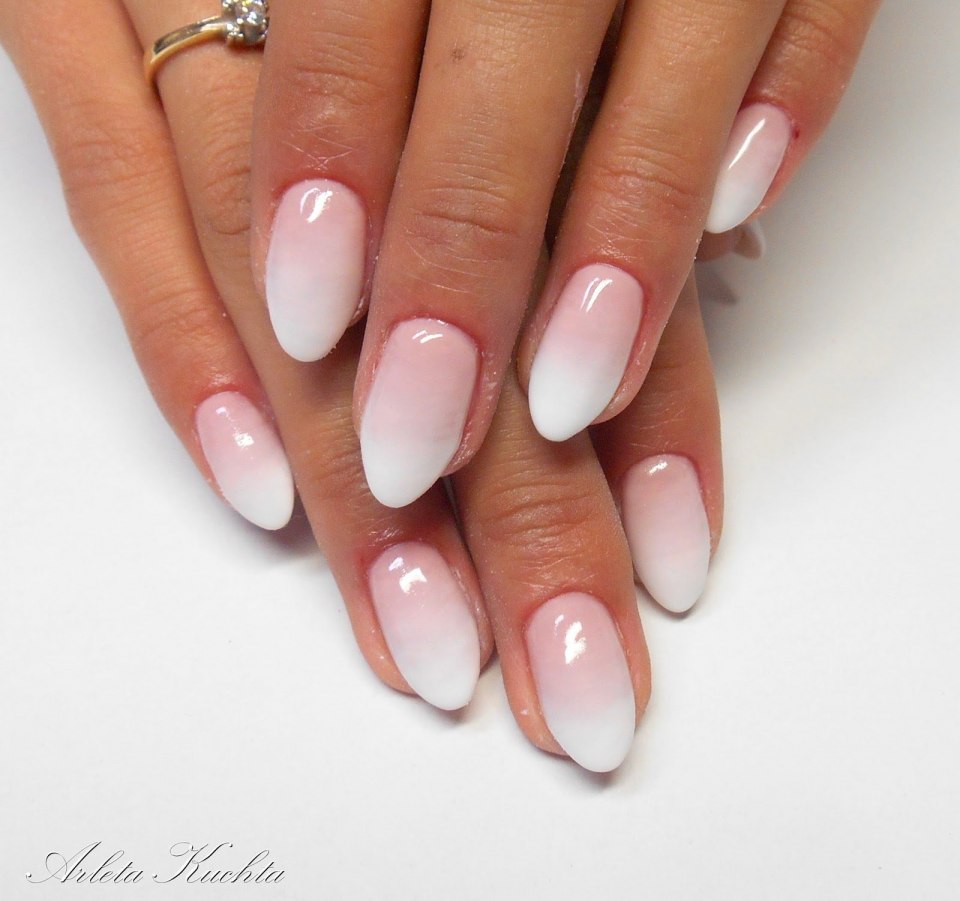 Маникюр градиент нюдовый