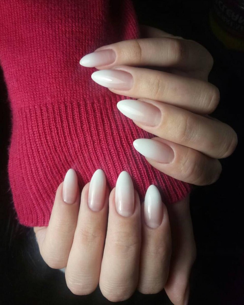 Розово голубое омбре на ногтях