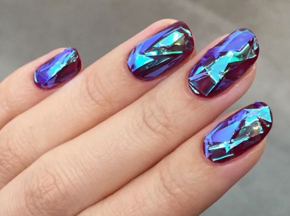 Стеклянный маникюр