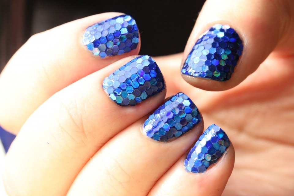 Ногти острые блестящие