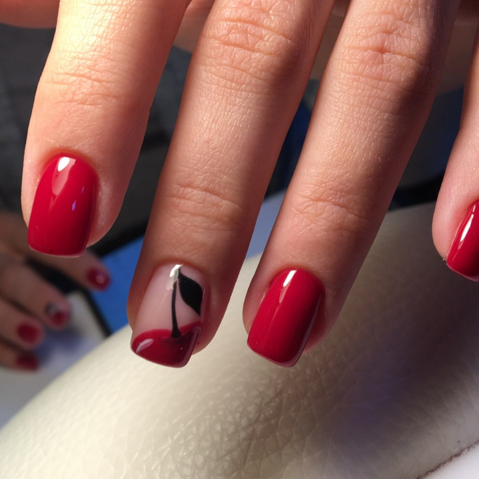 Корейский маникюр ногти красные