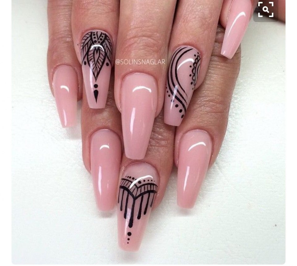 Маникюр на длинные ногти