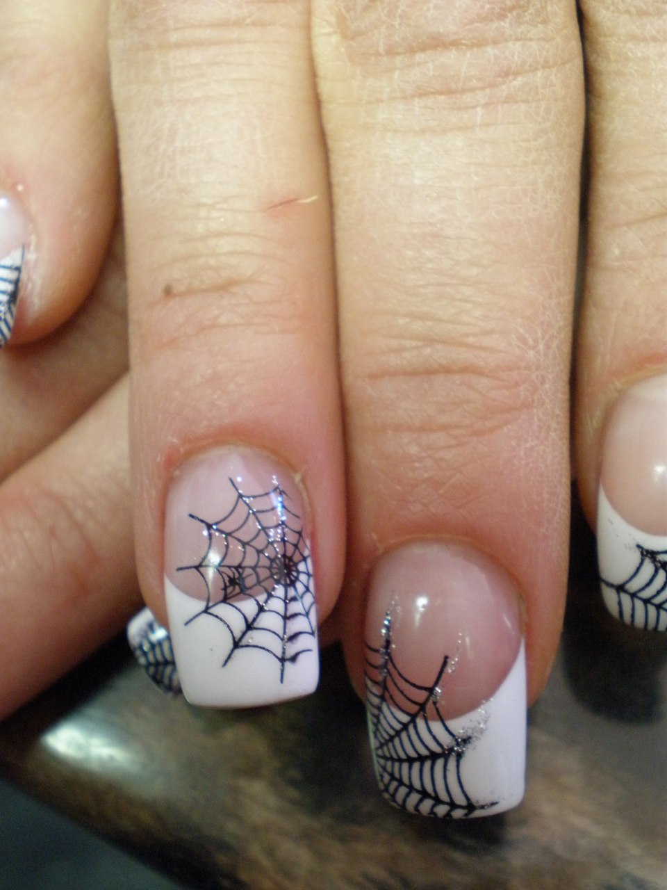 Роспись на ногтях