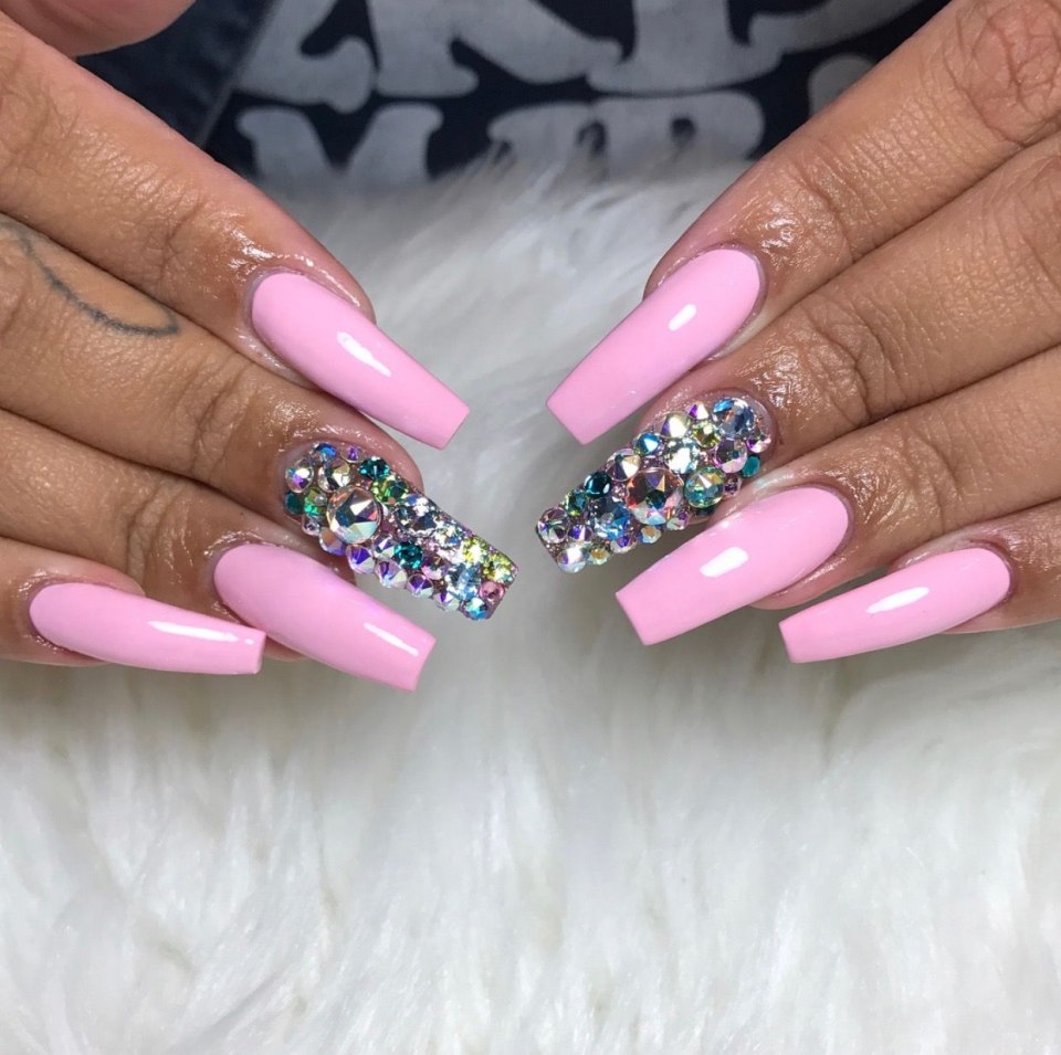 Глянцевые ногти