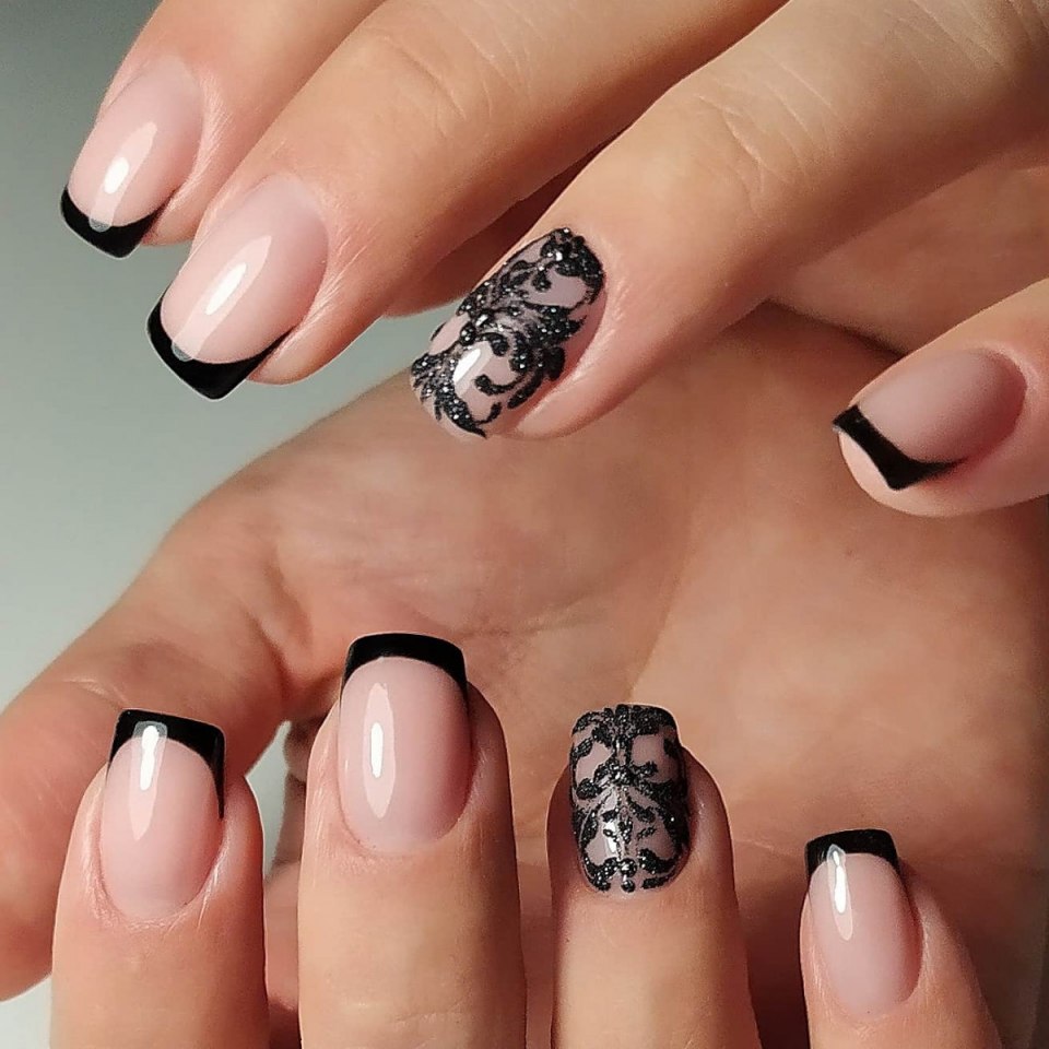 Френч с черным кончиком