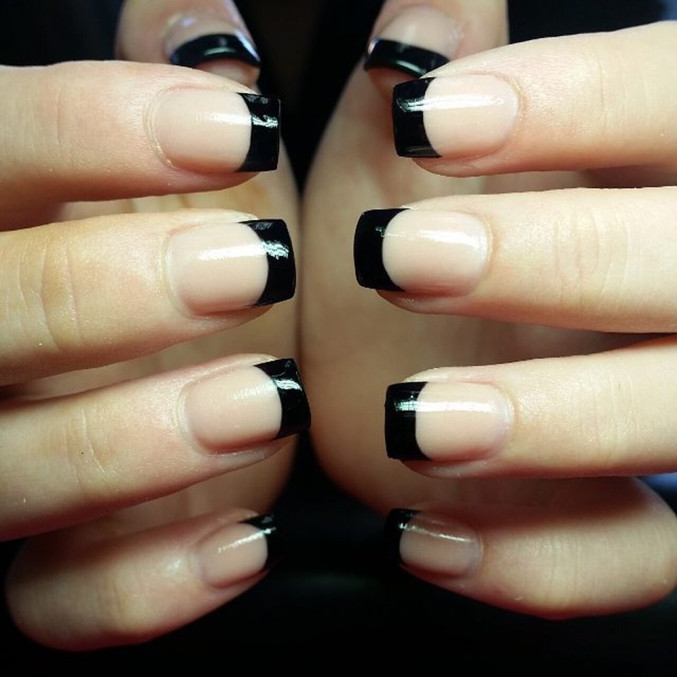 Френч с темными кончиками