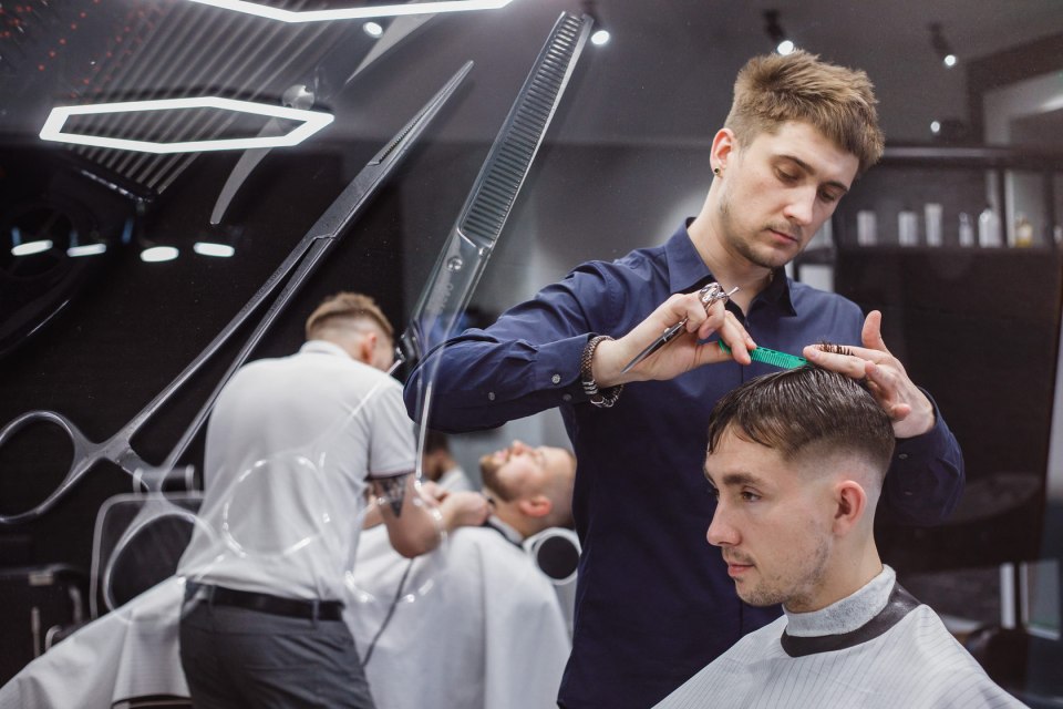 Барбершоп Олдбой стрижка борода