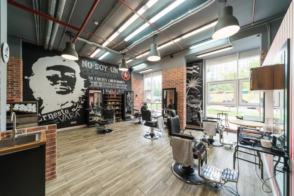 Барбершоп Олдбой стрижка борода