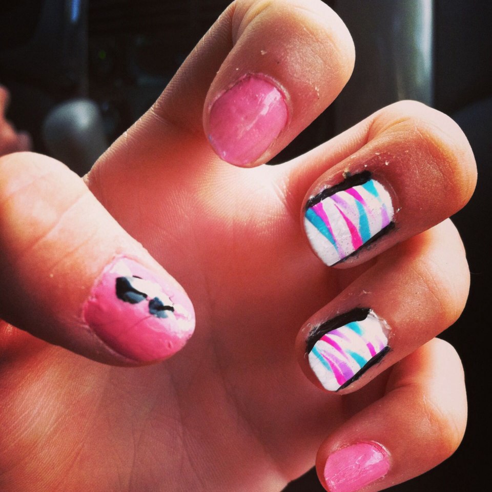 Радужный маникюр