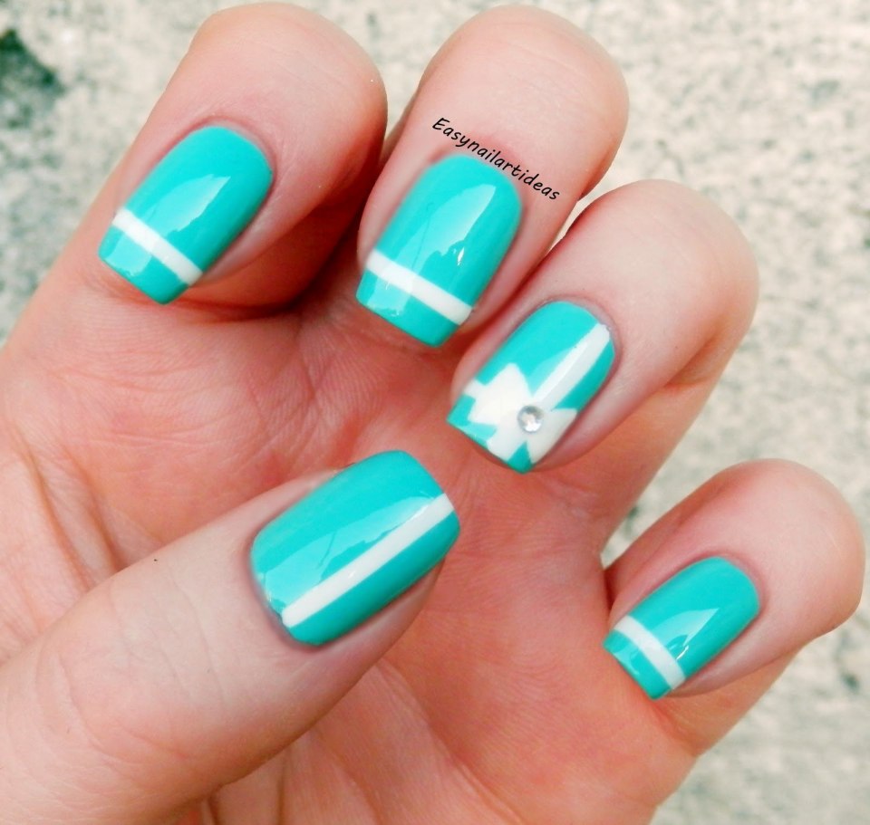 Французский маникюр бирюзовый
