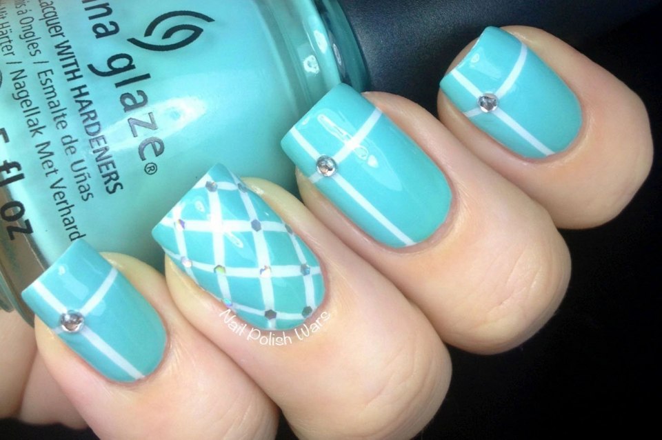 Бирюзовый педикюр