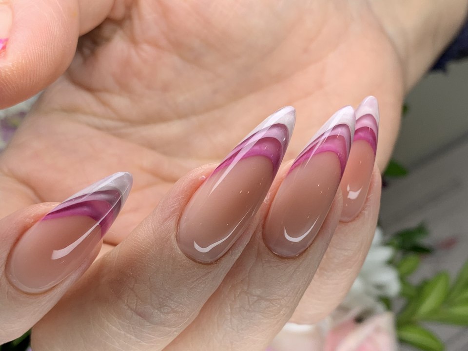 Маникюр с арбузом