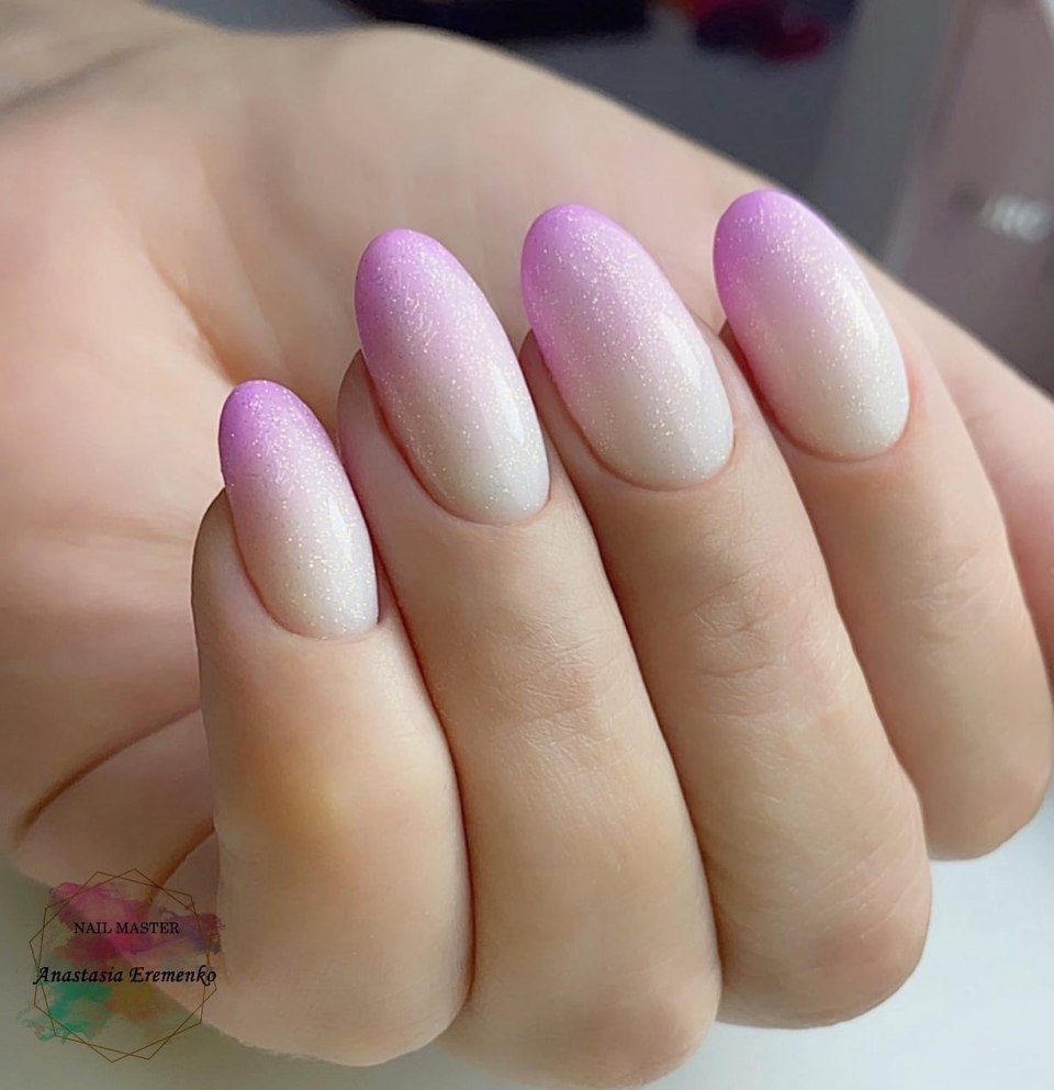 Маникюр градиент с молочной базой 2021