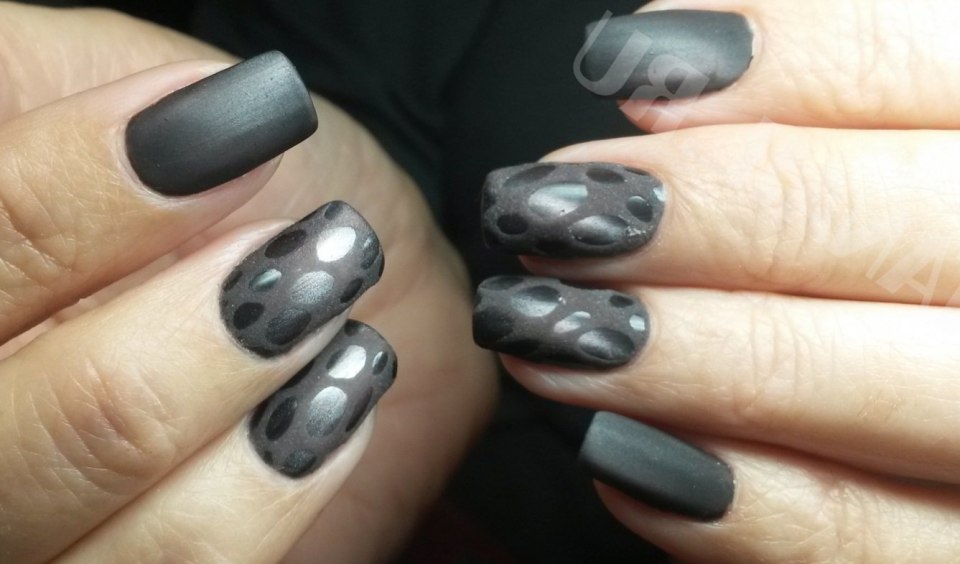 Маникюр серый кошачий глаз матовый