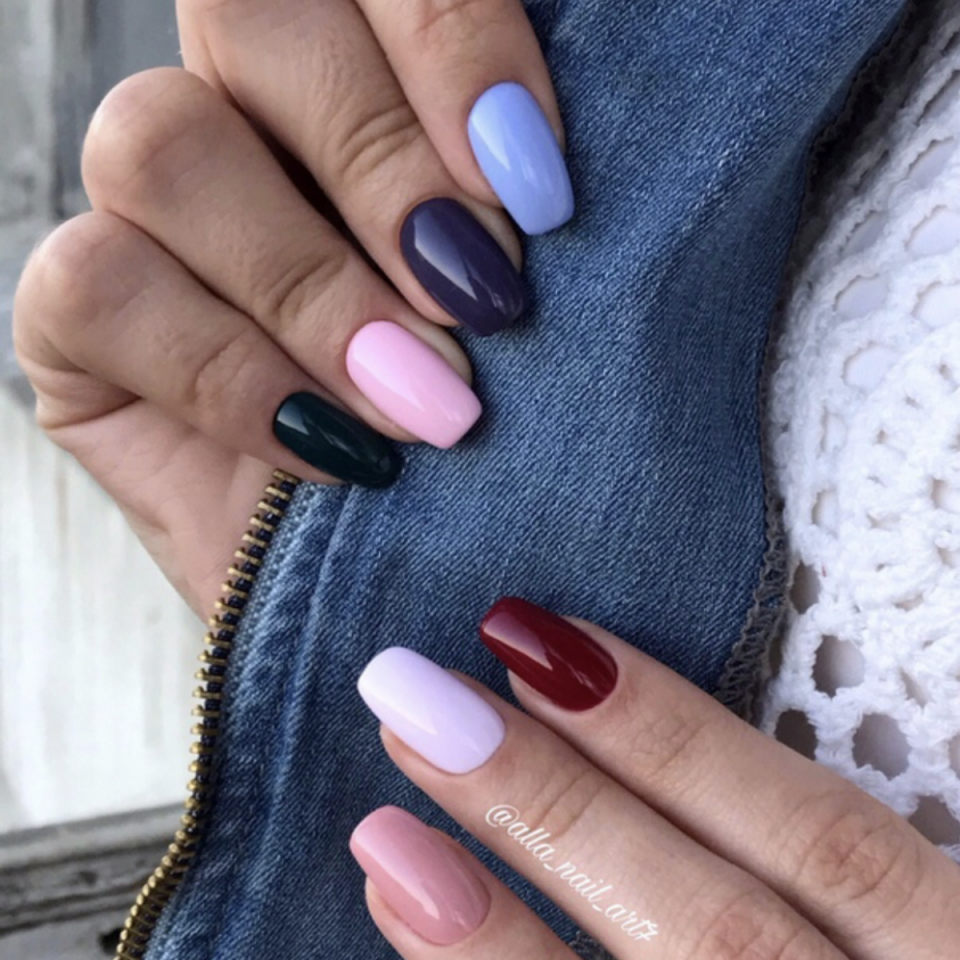 Модный однотонный маникюр