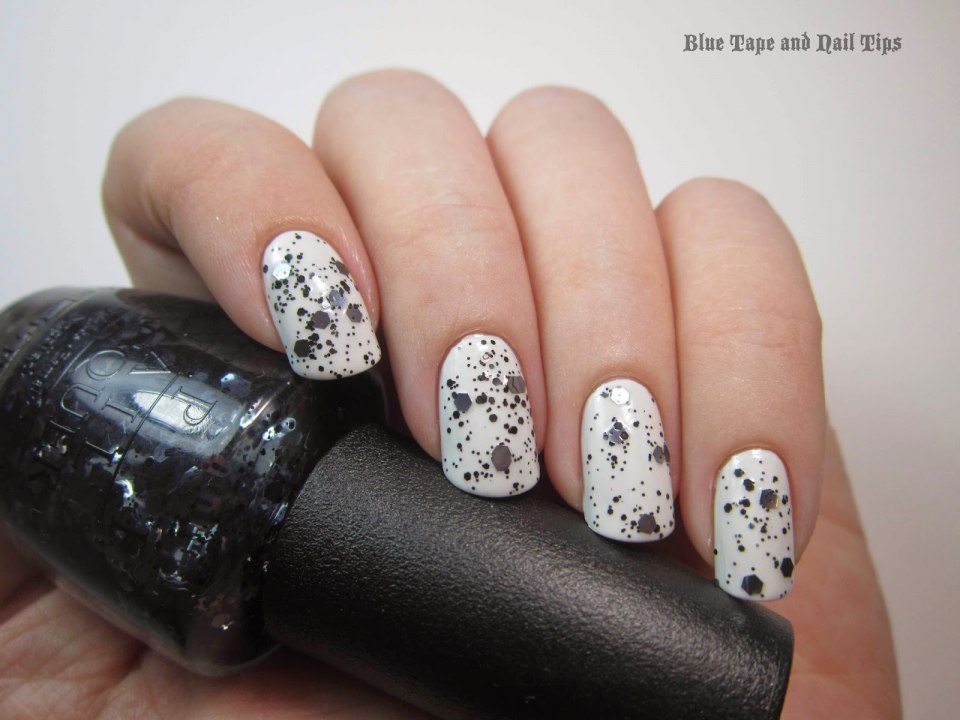 Ногти в крапинку