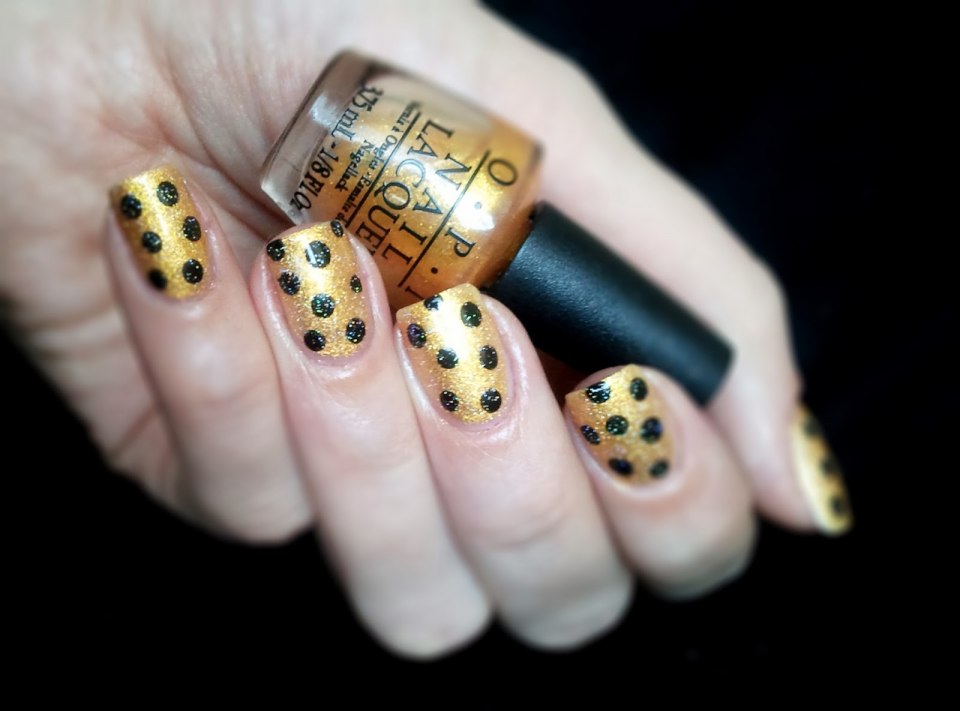 Маникюр с леопардовым рисунком