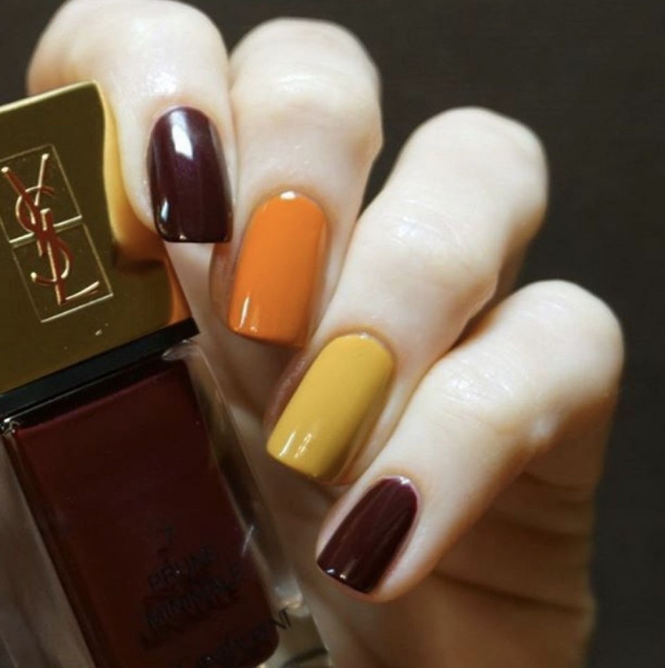 Осенние оттенки маникюра