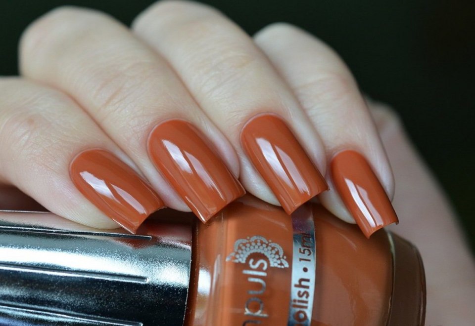 Терракотовый цвет ногтей